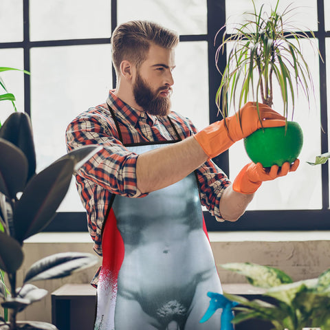 Cabilock durable polyester apron resists stains and wear for everyday use.
