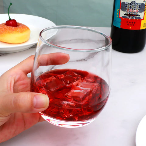 Cadamada glasses feature a smooth, clear mouth for aroma and taste.