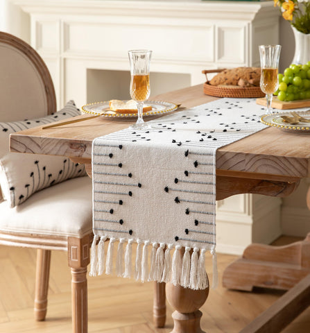 Caflife boho runner with tassels enhances modern farmhouse dining setups.