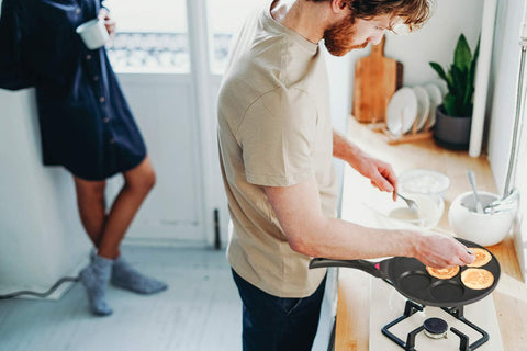 CAINFY Pancake Pan no rivet design for easy cleaning.