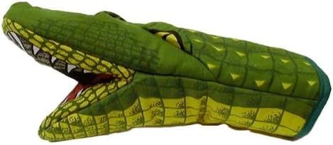 Cajun Creations novelty alligator oven mitt in green provides heat protection with a fun kitchen design.