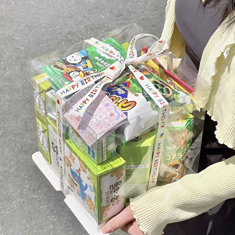 Cake Box Set Clear 5-Pcs close-up emphasizes clear material quality.