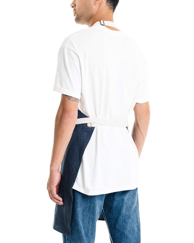Caldo linen apron back view, highlighting adjustable straps for comfort