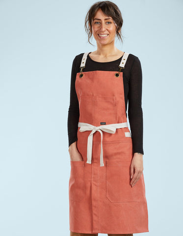 Caldo apron with crossback straps reduces neck strain during long sessions