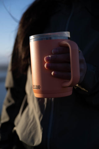 Sturdy stainless steel body resists dings while keeping a sleek look.