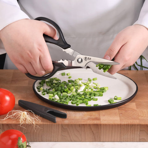 Cangshan 503343 420 stainless steel blades resist staining for lasting sharpness