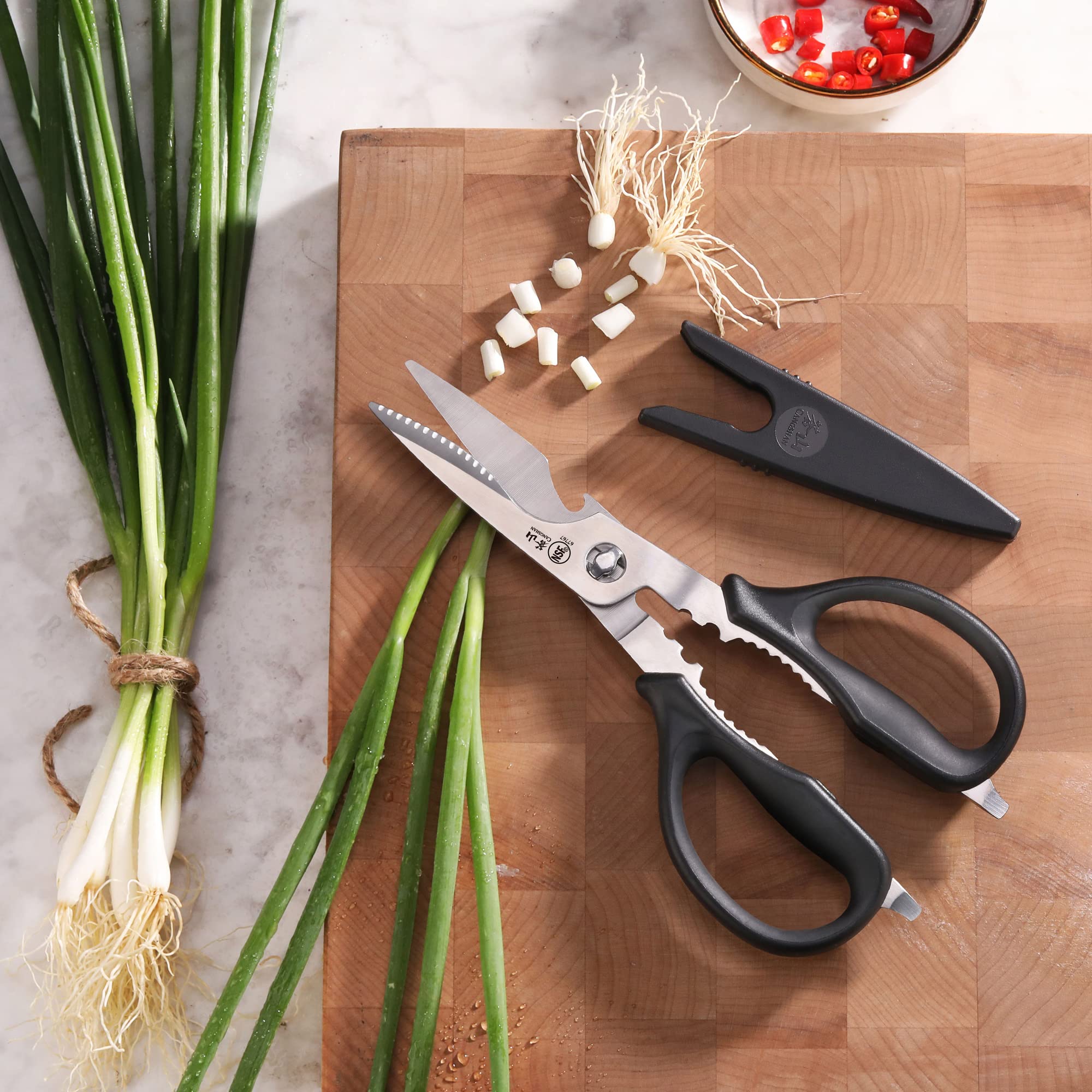Cangshan 503343 lid opener for easy access to jars and containers