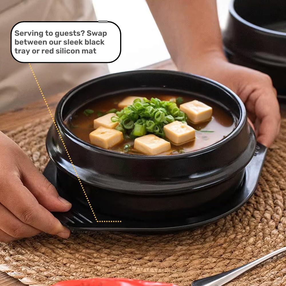 Captain Cranberry hot pot grip helps steady the pot during serving