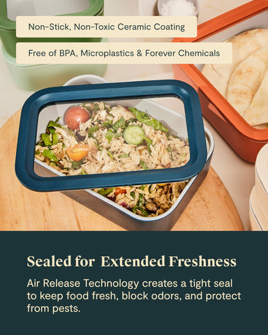 Caraway clear glass lid lets you view contents.