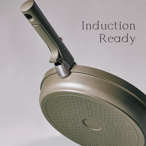 CAROTE 10in frying pan delivers even heating for consistent results.