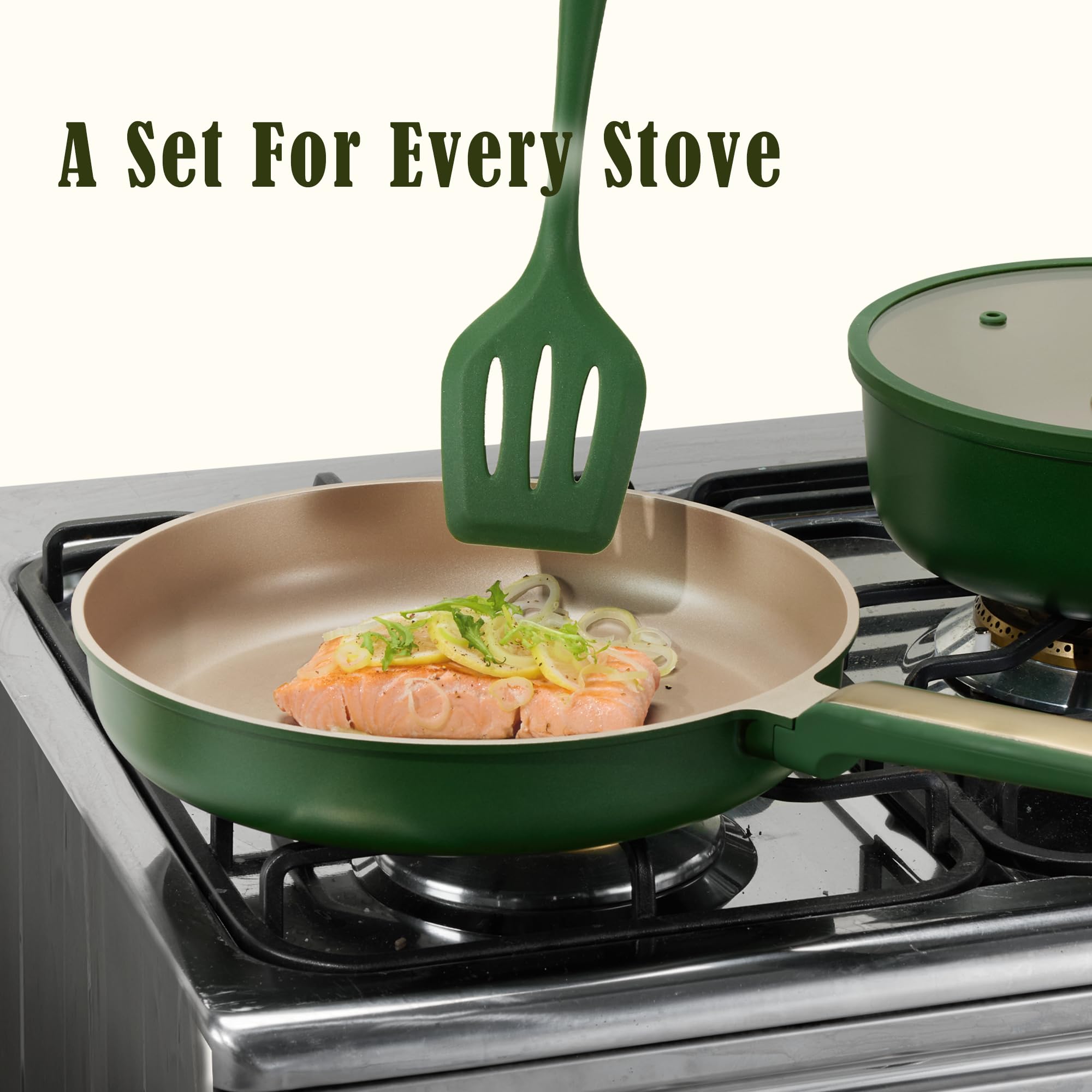 CAROTE 3-quart saucepan with lid great for simmering sauces