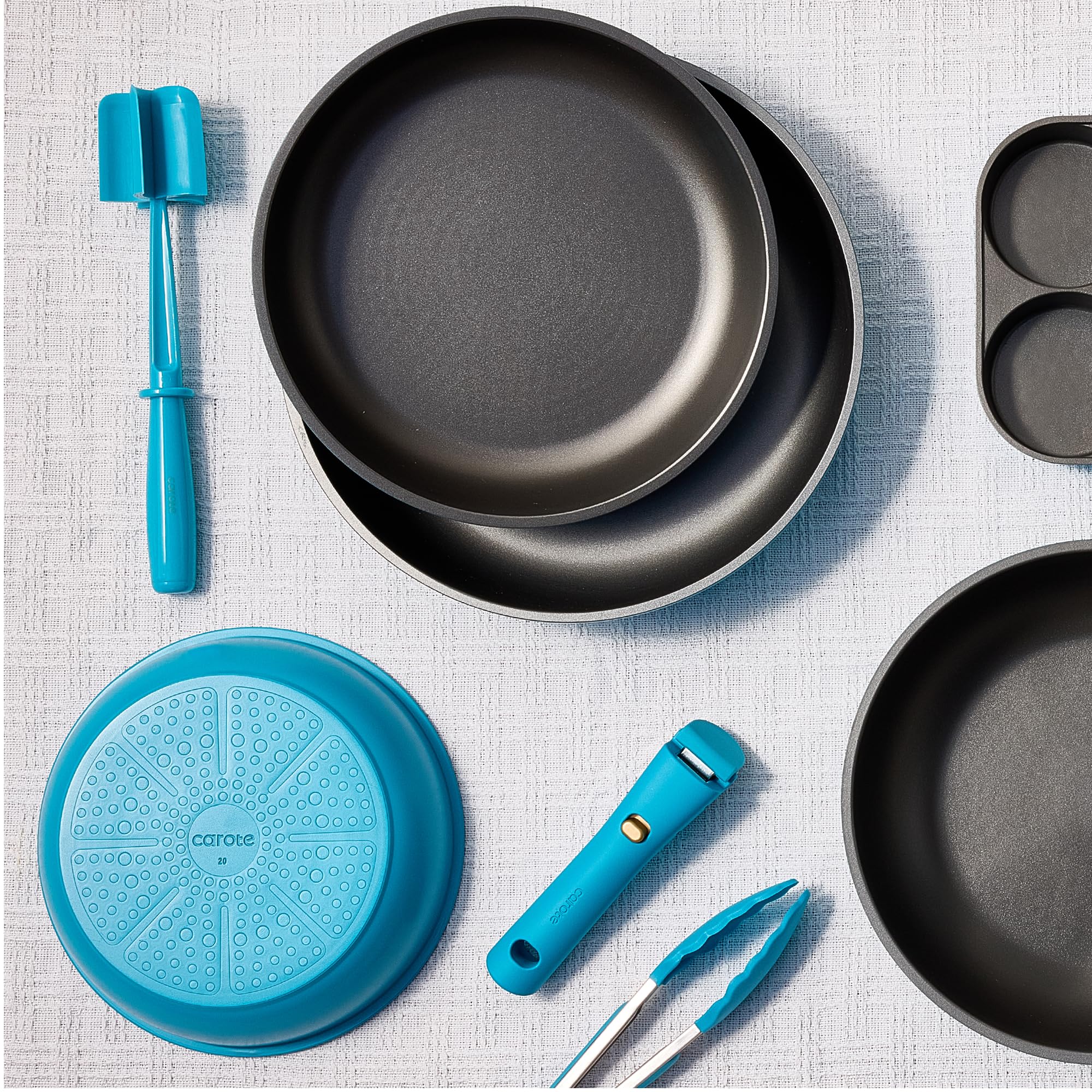 CAROTE 4-qt sauté pan for searing, sautéing, and flavor development.