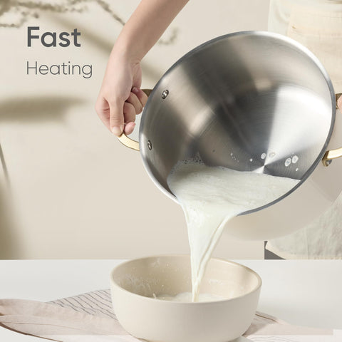 CAROTE stockpot induction-ready design for versatile stovetop use.