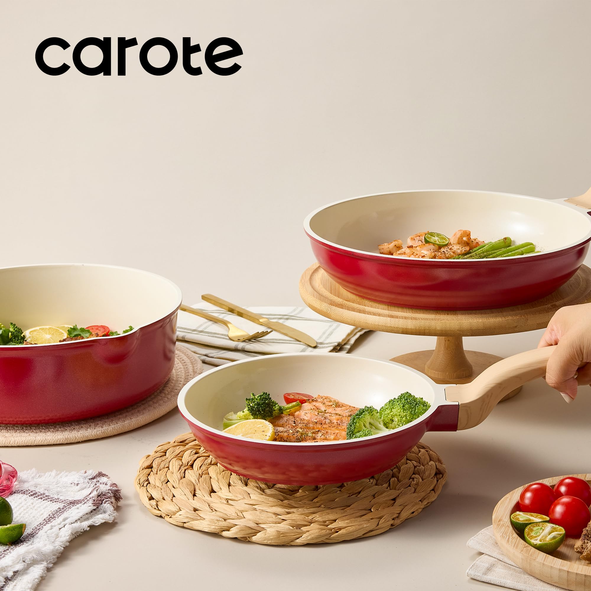 CAROTE ceramic coating is free from PFOA and PFOS for safer cooking.