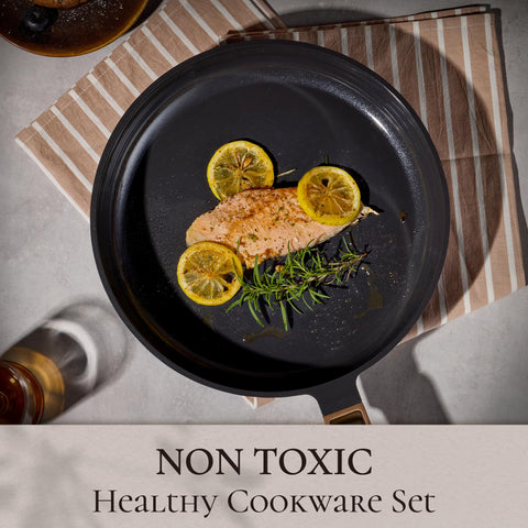 CAROTE 3.5-Quart sauté pan with lid ideal for braises.