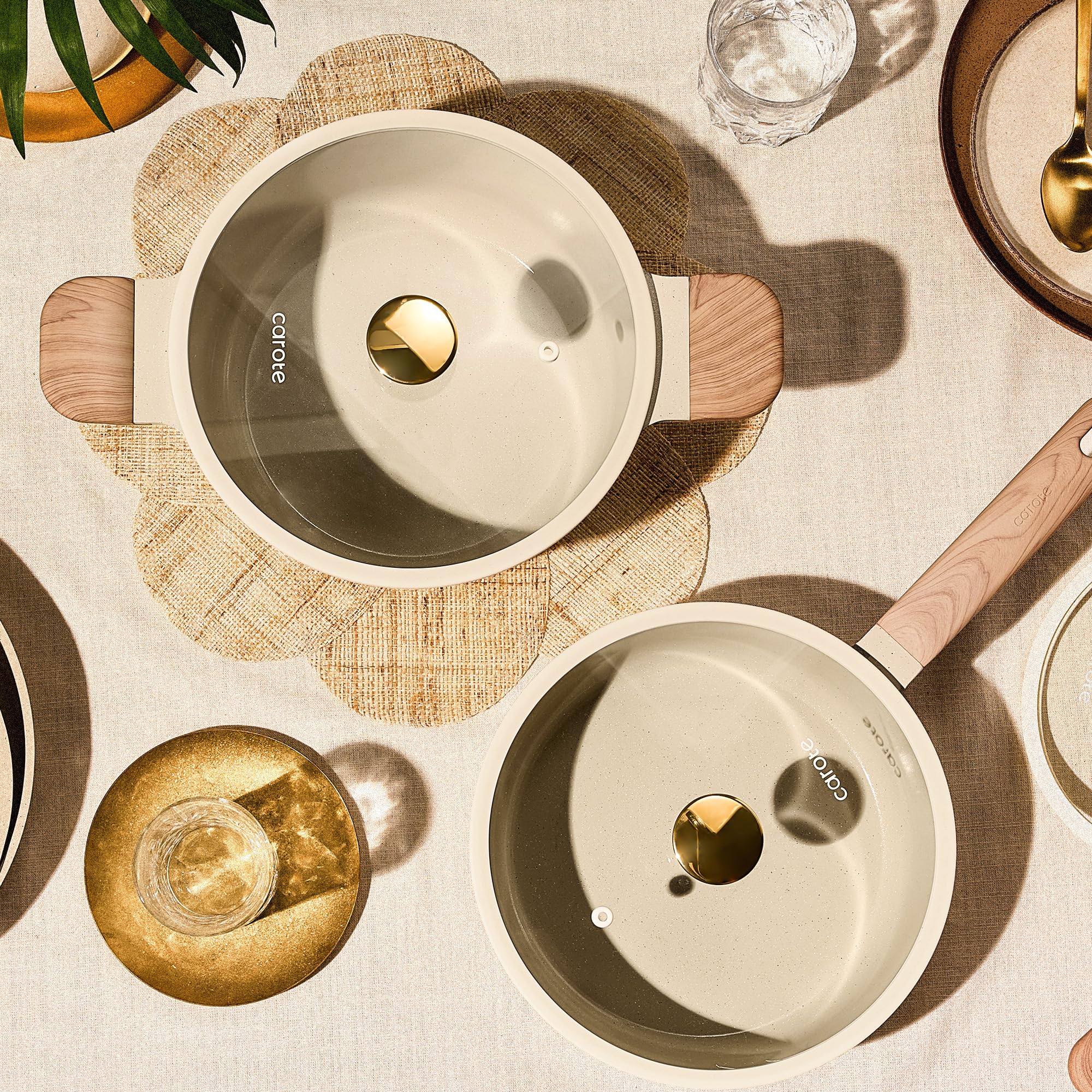 CAROTE ceramic nonstick coating close-up highlights easy release