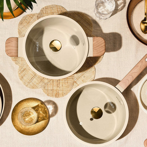 CAROTE ceramic nonstick coating close-up highlights easy release