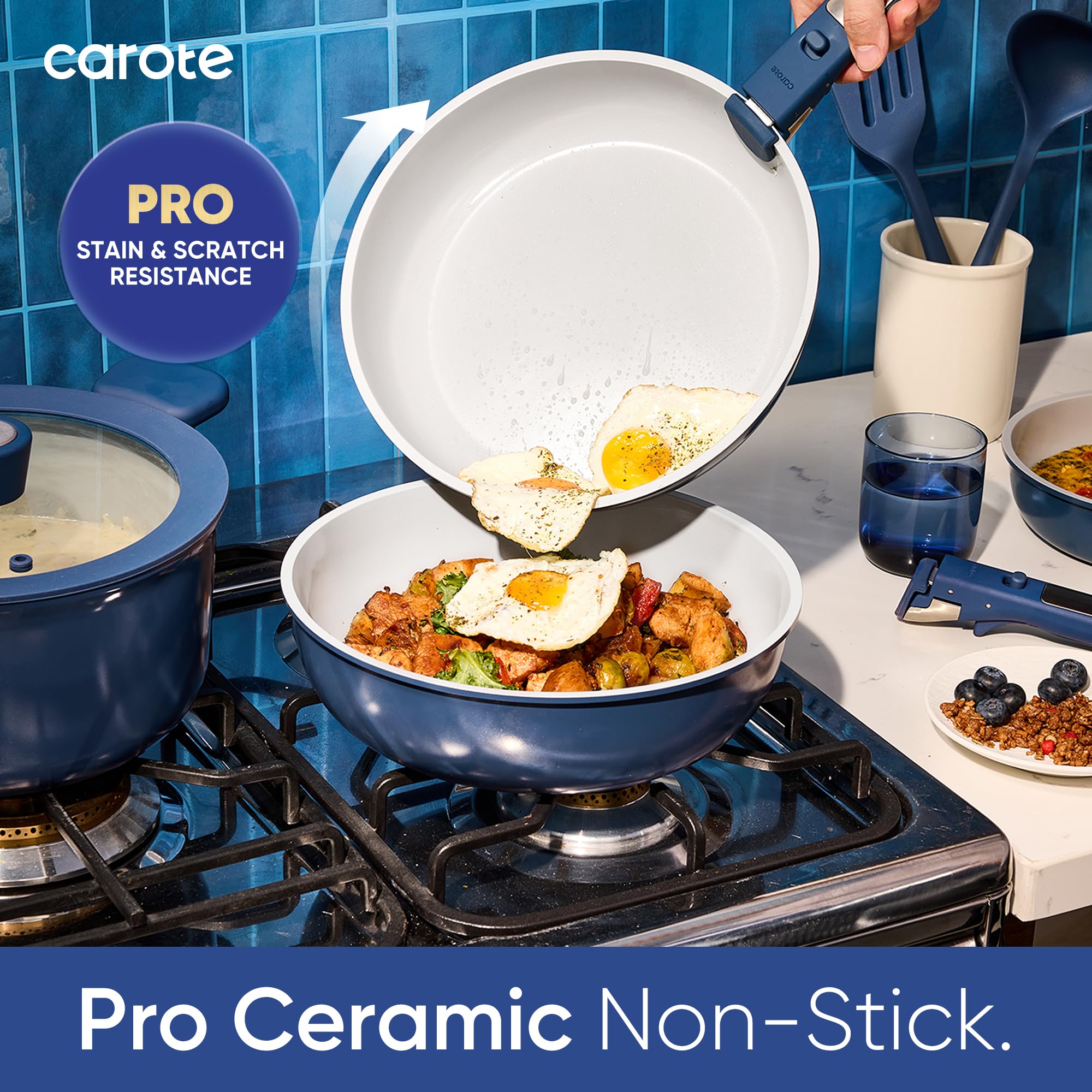 CAROTE ceramic interior highlights oil-free cooking and effortless food release.