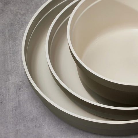 CAROTE detachable handle accessory enables easy stove-to-oven transitions.