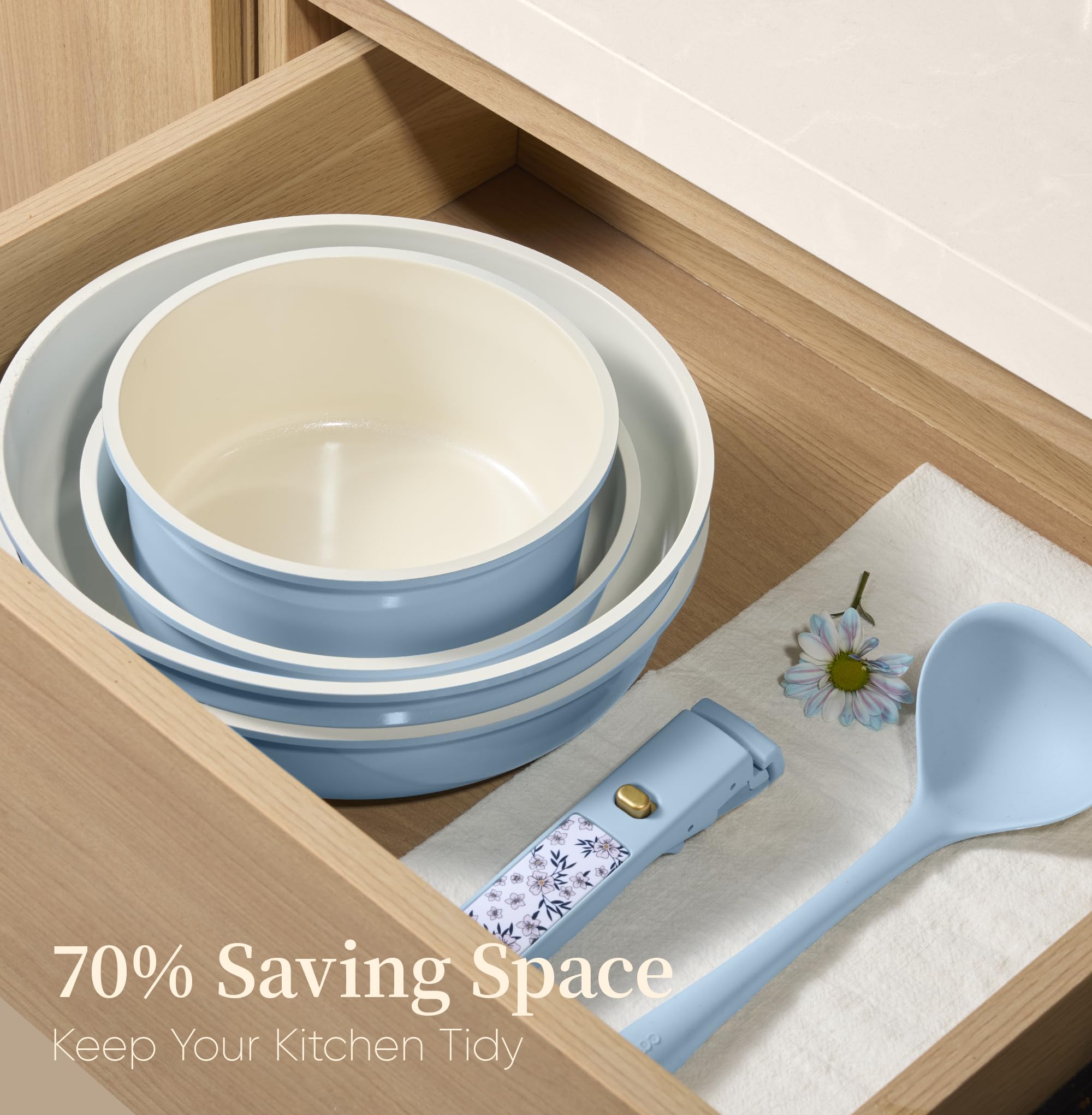 CAROTE detachable handles enable oven-to-table transitions safely.