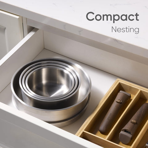 Carote dishwasher-safe stainless steel cleans easily with rivet-free interior.