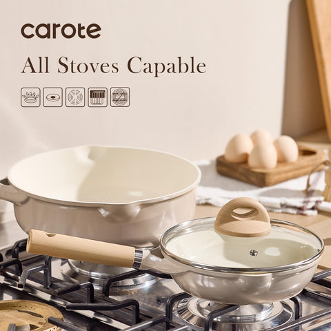 CAROTE pan close-up indicating PFOA and PFAS free surface for cleaner cooking