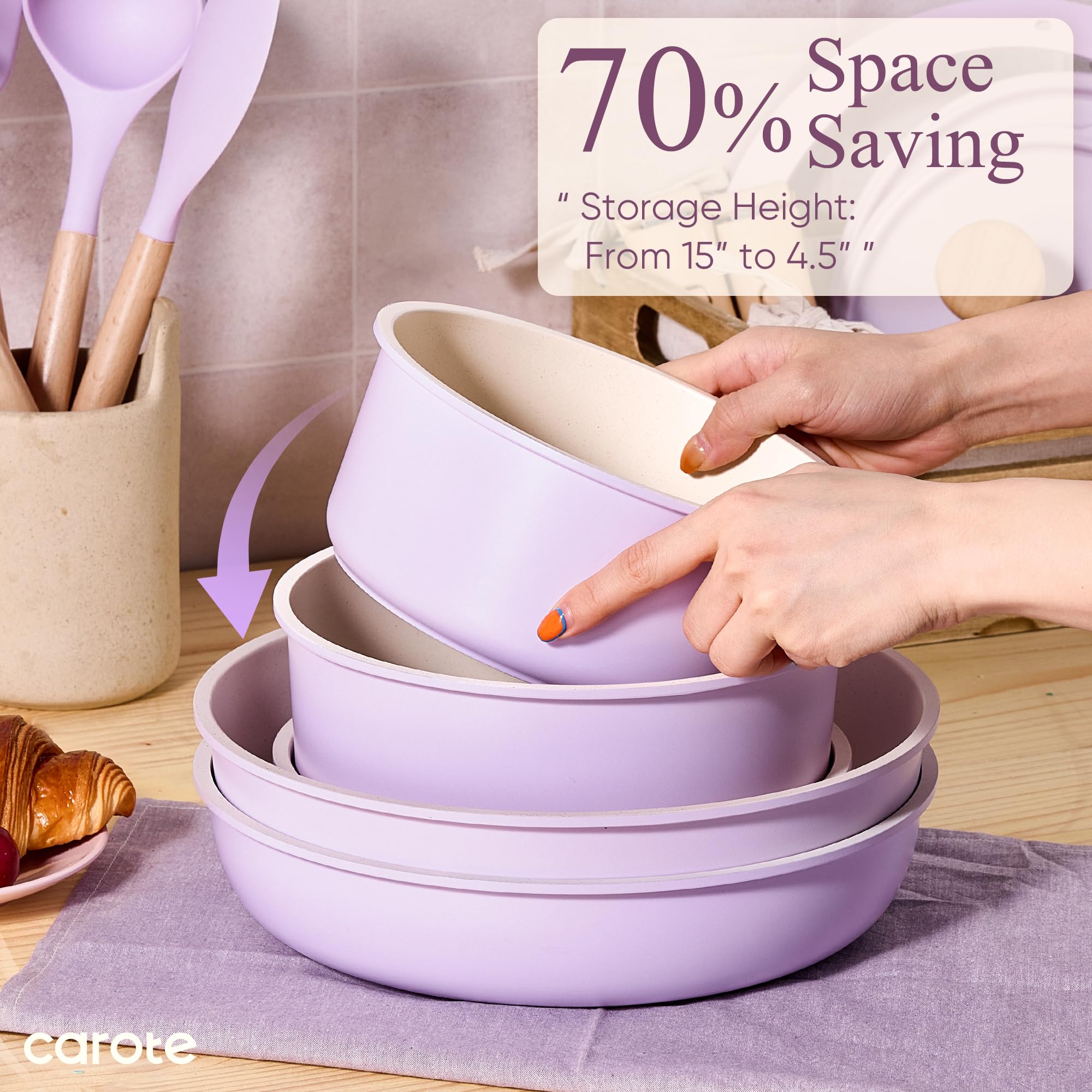 CAROTE removable handle attached securely for stove-to-oven transitions.