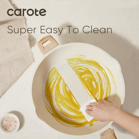 CAROTE rivetless interior simplifies cleaning after cooking.