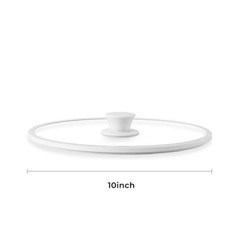 CAROTE silicone rim provides heat resistance and a reliable grip during cooking