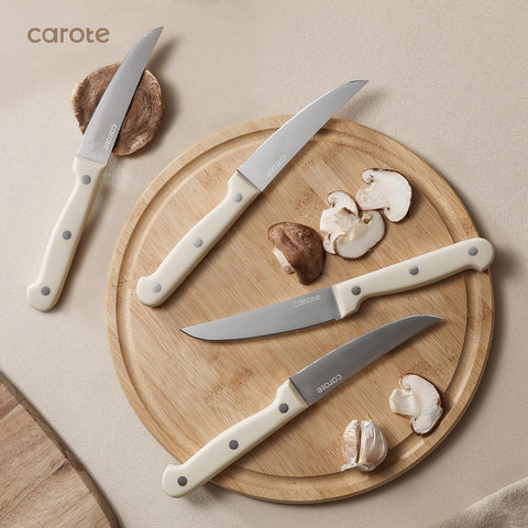 CAROTE six-piece steak knife set for an elevated table presentation