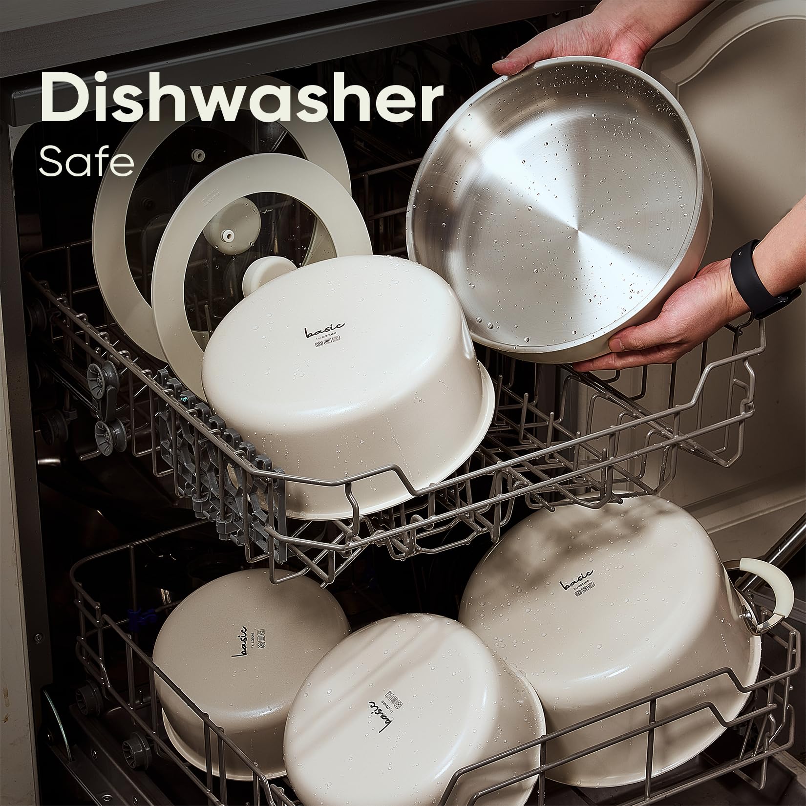 CAROTE durable 18/8 stainless steel construction supports long-lasting use.