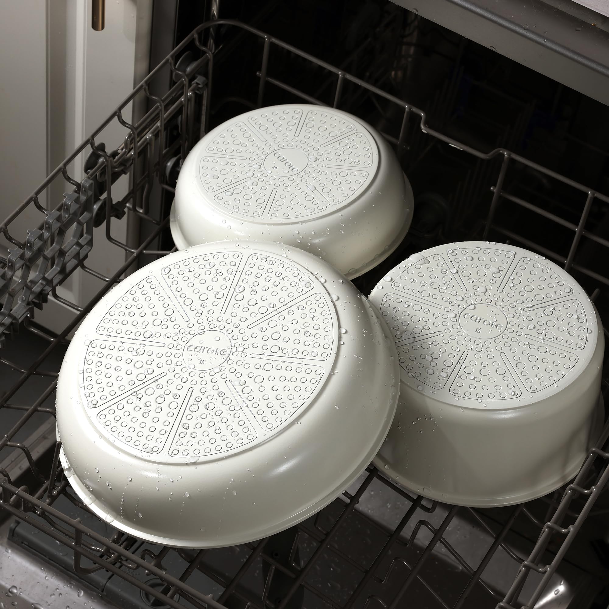 CAROTE space-saving stackable design simplifies cabinet organization and storage.