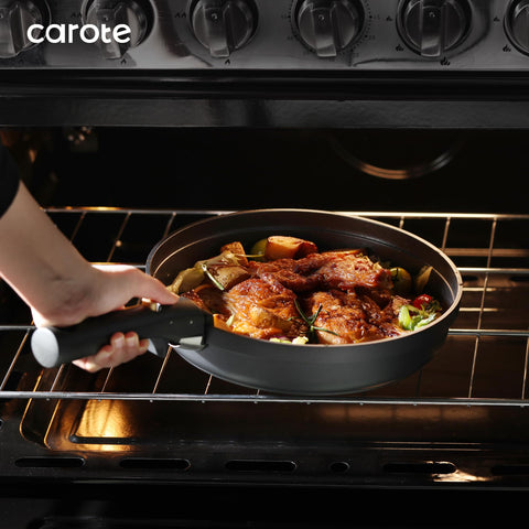 CAROTE spray-coated bottom helps resist black residue during cooking