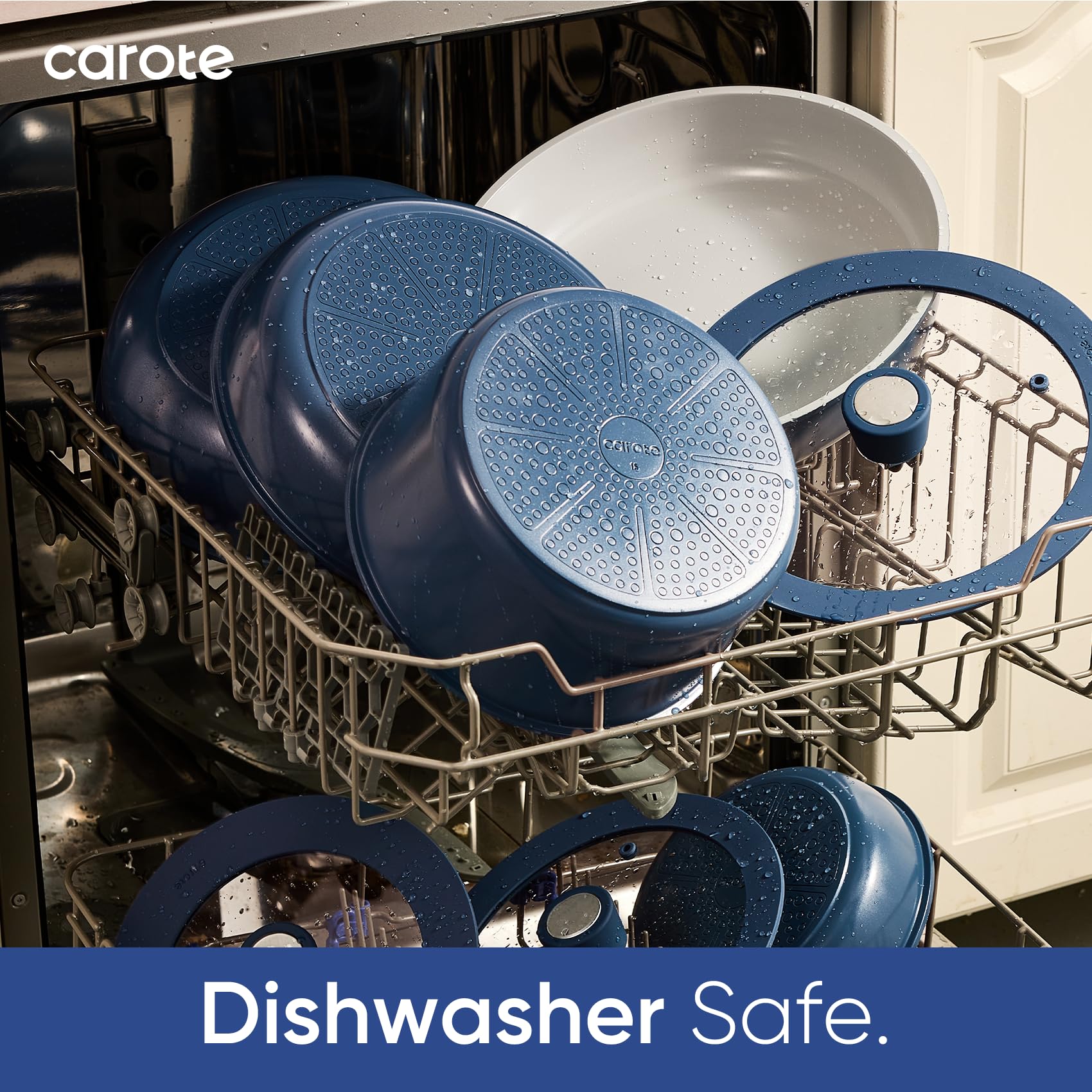 CAROTE stockpot with lid ready for family-sized meals.