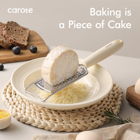 CAROTE hanging-hole storage design—space-saving and quick dry.