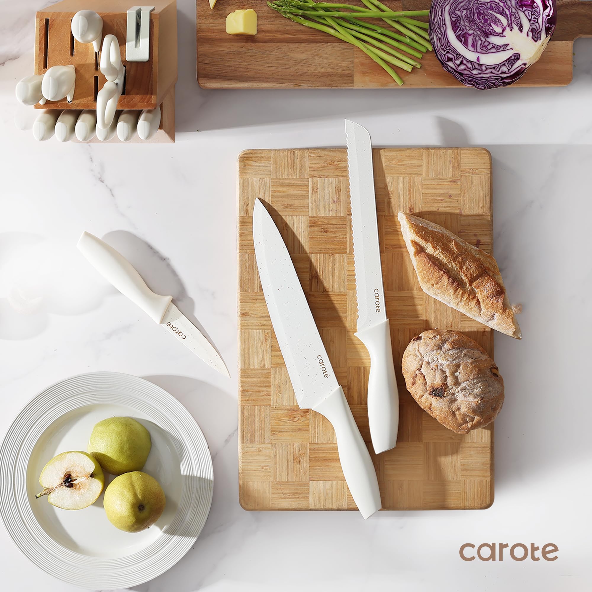 CAROTE white-handled knives highlight modern design and balanced handling