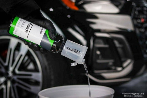CARPRO Measure no-leak-pour design minimizes spills during transfers.