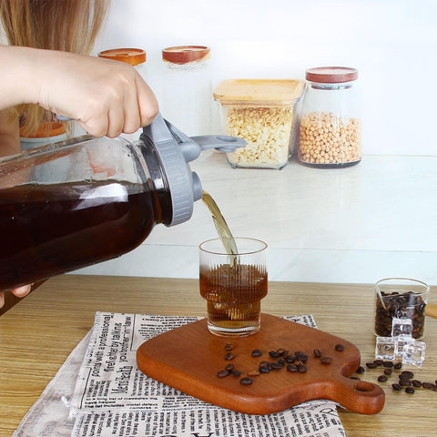 CasaVibe Mason water jar handle design adds stability during pouring