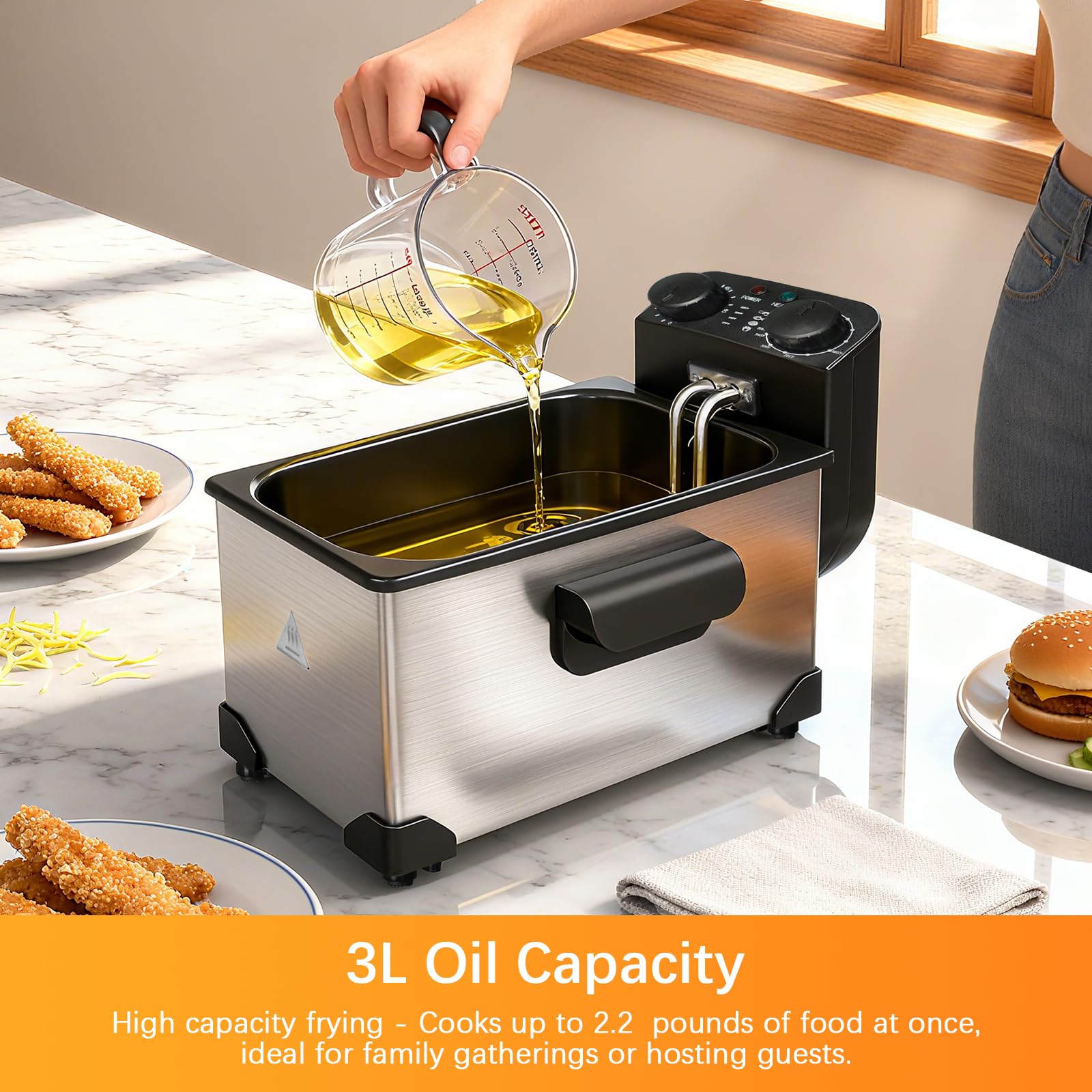 Cattleman Cuisine lid with viewing window lets you watch progress while reducing spills during cooking.