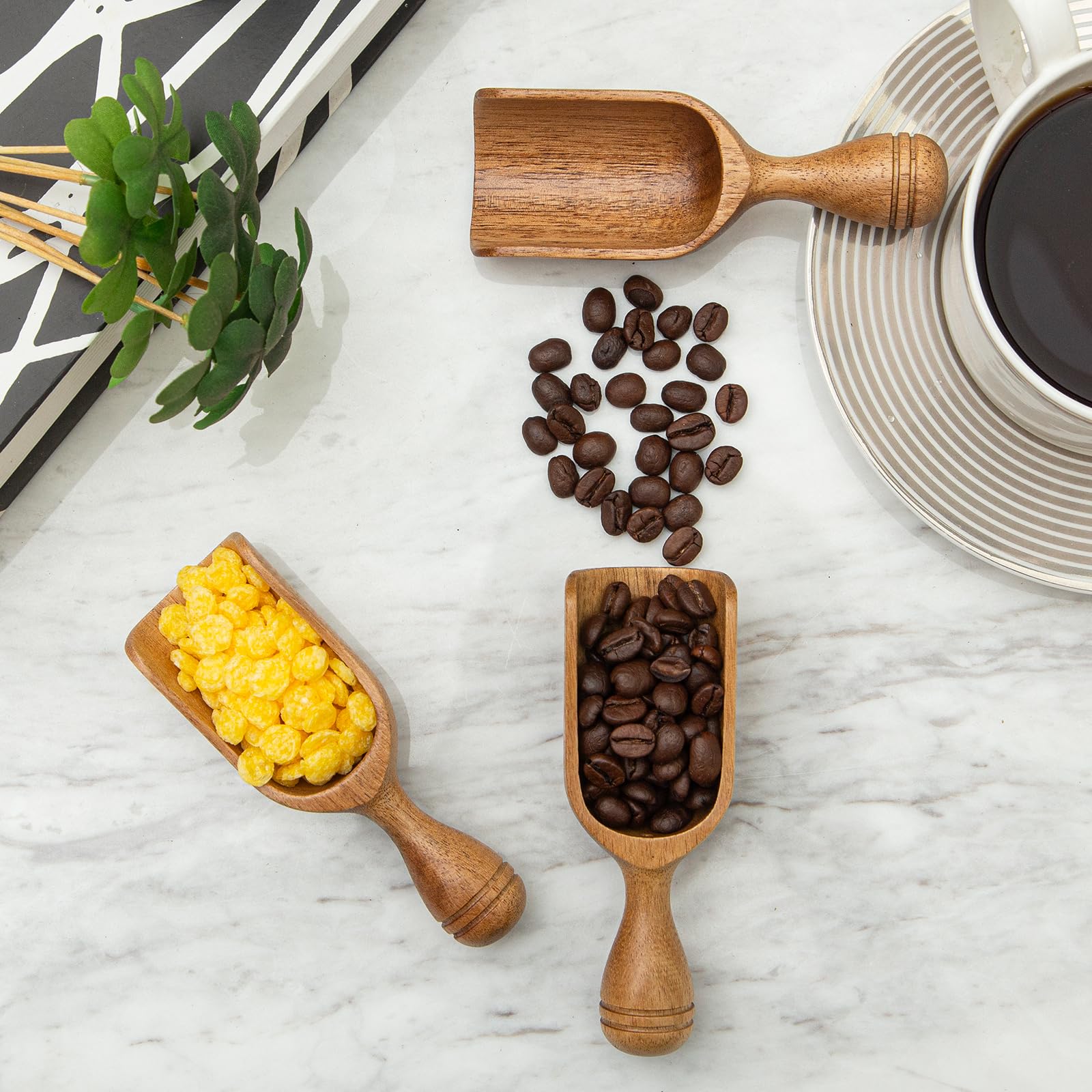 CDEHQFB bath salt scoop with thick handle eases powder transfer.