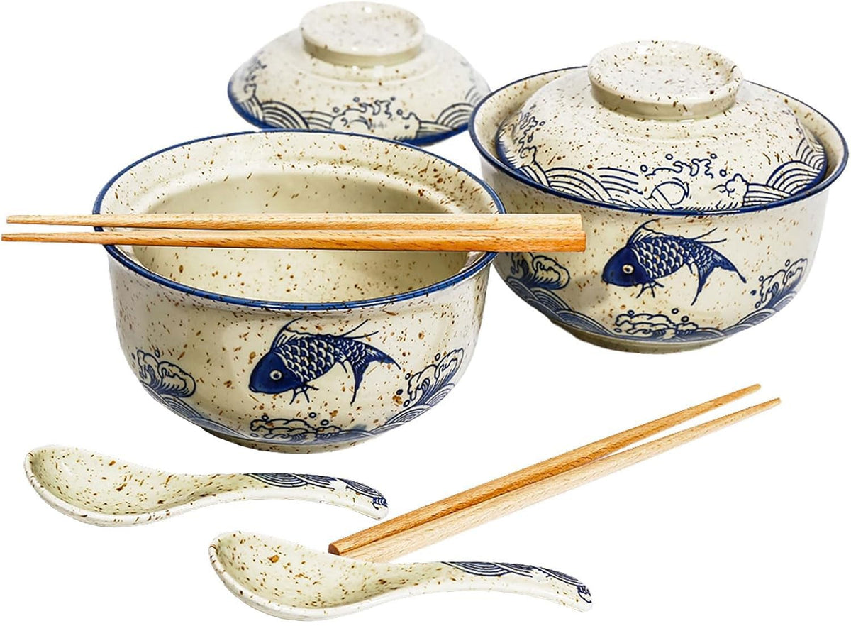 Ceraozmus ramen bowl set with lid shown, keeping soup warm for serving moments