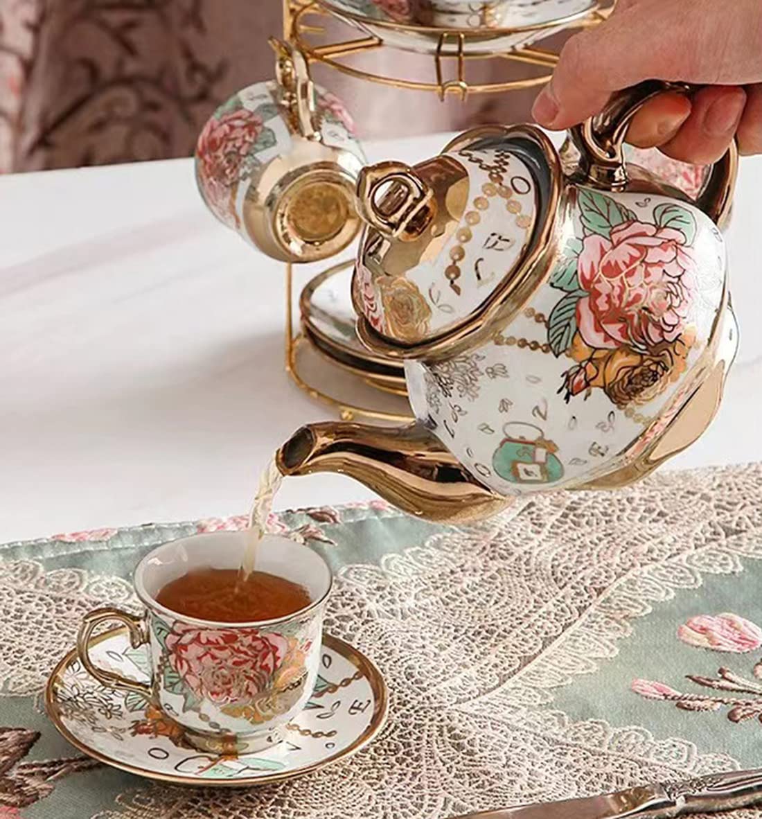 CHANJOON rose-pattern element adds timeless charm to the table setting.