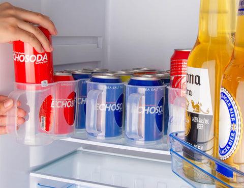 ChasBete picnic-friendly design stacks cans for easy transport.