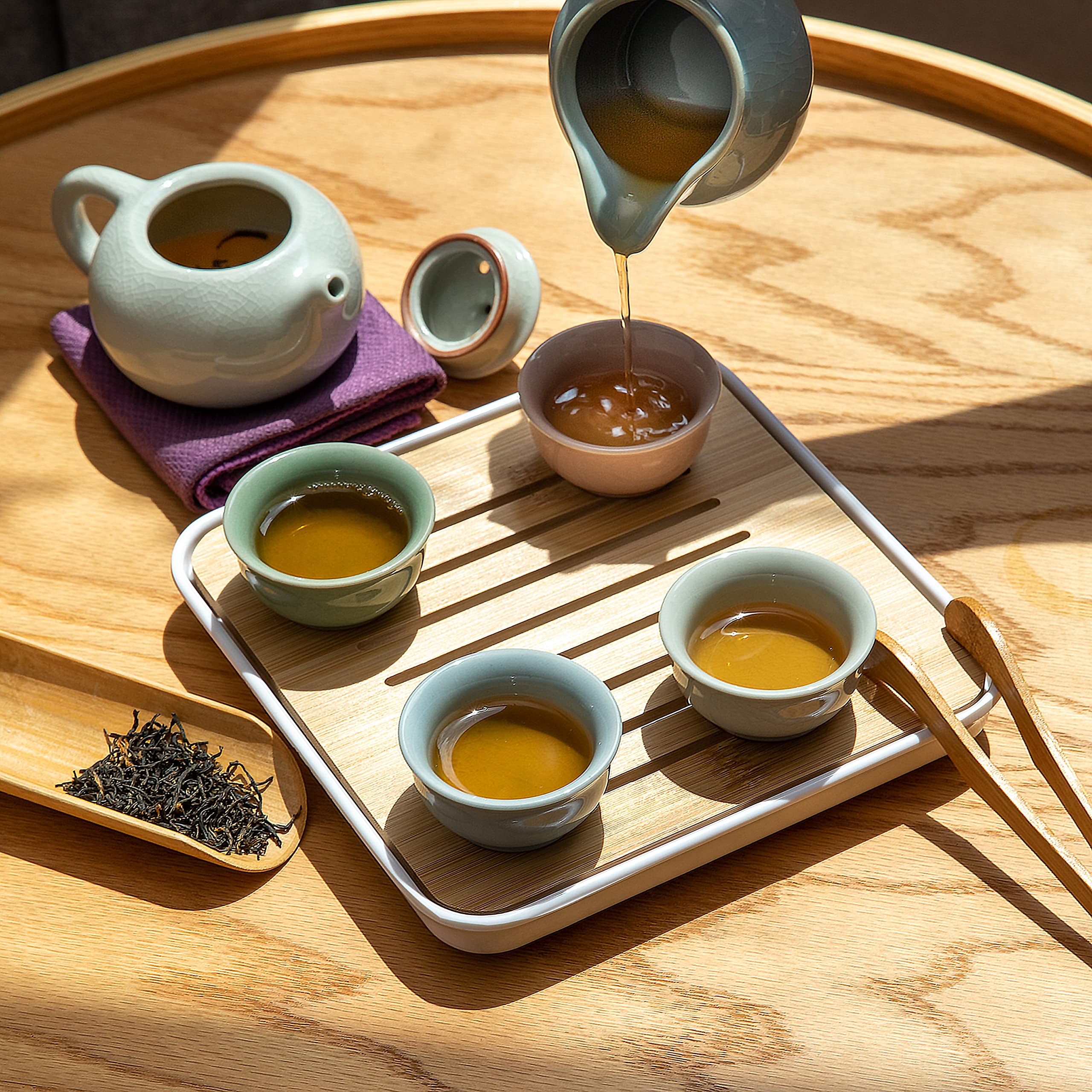 Chateau La Derive Kungfu tea cups in vibrant colors for tea moments