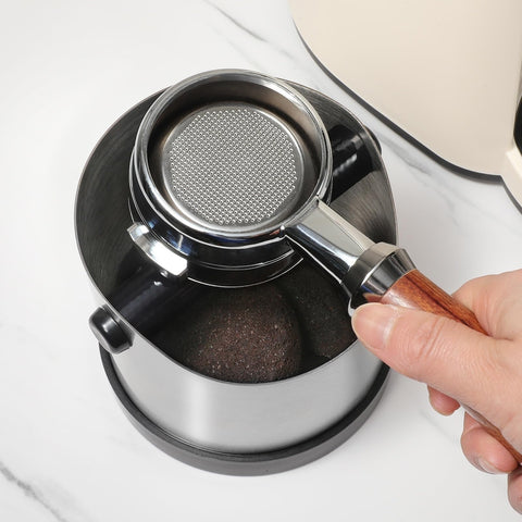 CHDEXU 700ml capacity keeps one day's coffee grounds neatly contained.