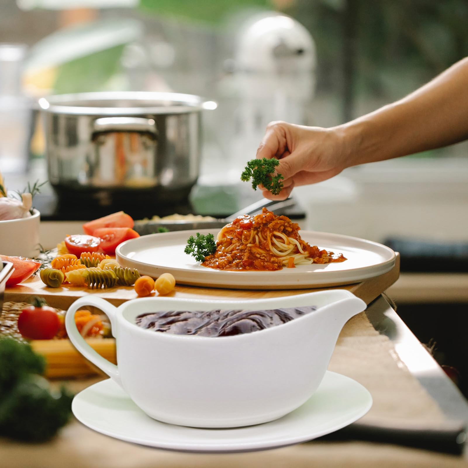 Cheardia 14 oz capacity ideal for gravies, dressings, broths