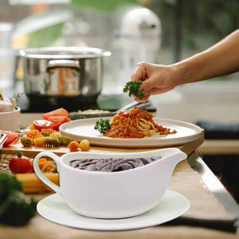 Cheardia 14 oz capacity ideal for gravies, dressings, broths