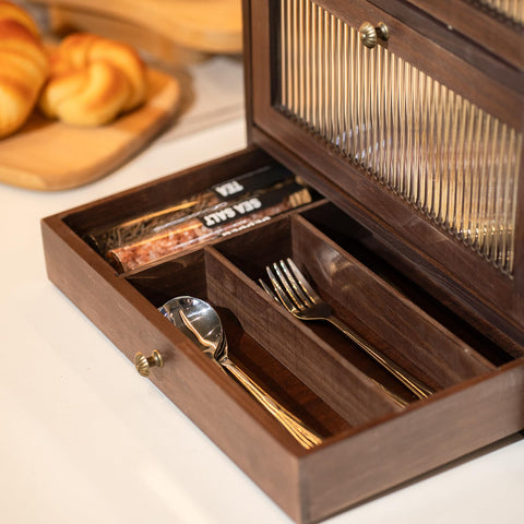 CheerNest bread box includes 50 deli papers for immediate use.