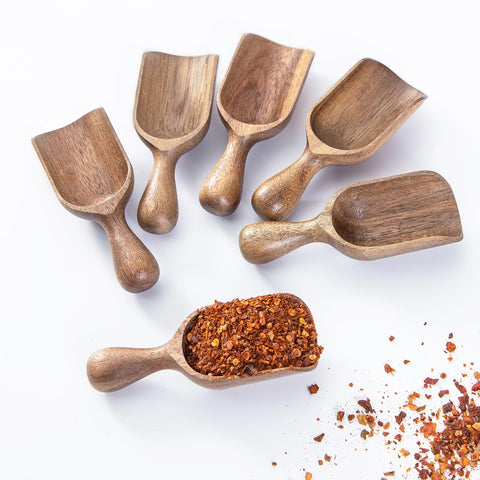 CHEF OLÉ wooden scoop for jars shows natural acacia wood and six practical pieces.
