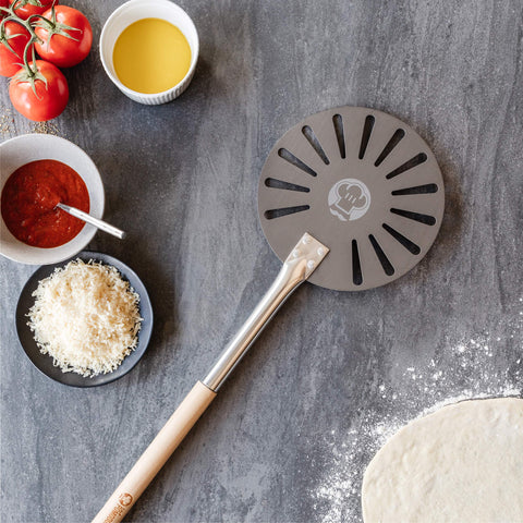 Chef Pomodoro ergonomic metal head meets comfortable wooden handle.